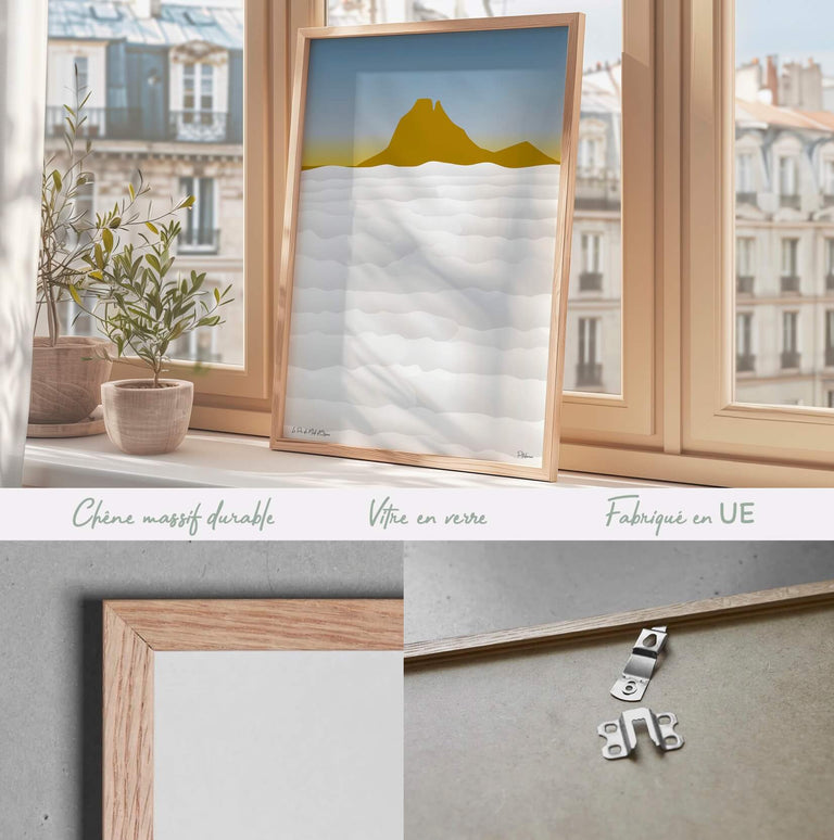 Affiche du pic du midi d'Ossau dans un joli cadre posé sur un rebord de fenêtre