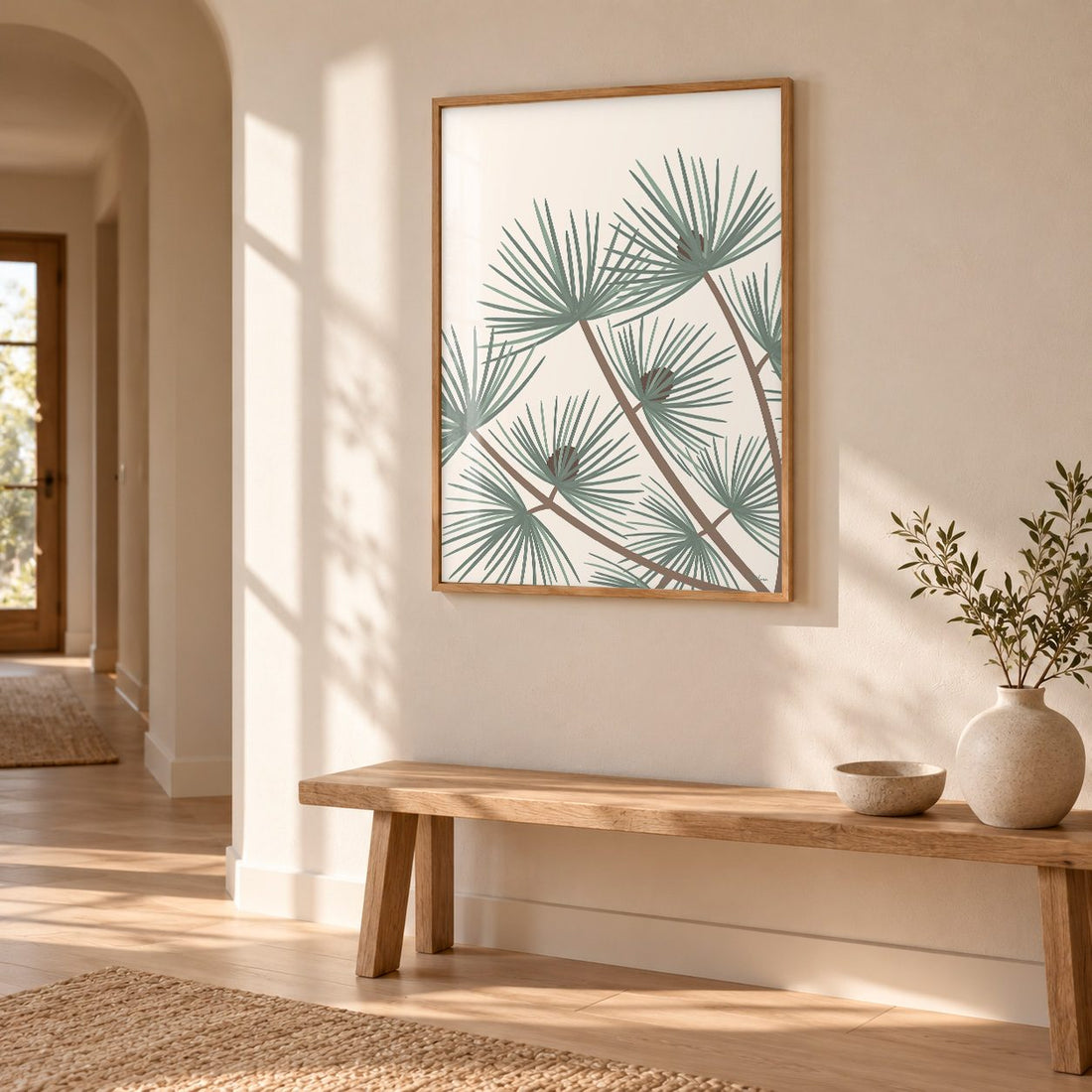 Une grande affiche de pin landais encadrée dans un couloir de maison moderne