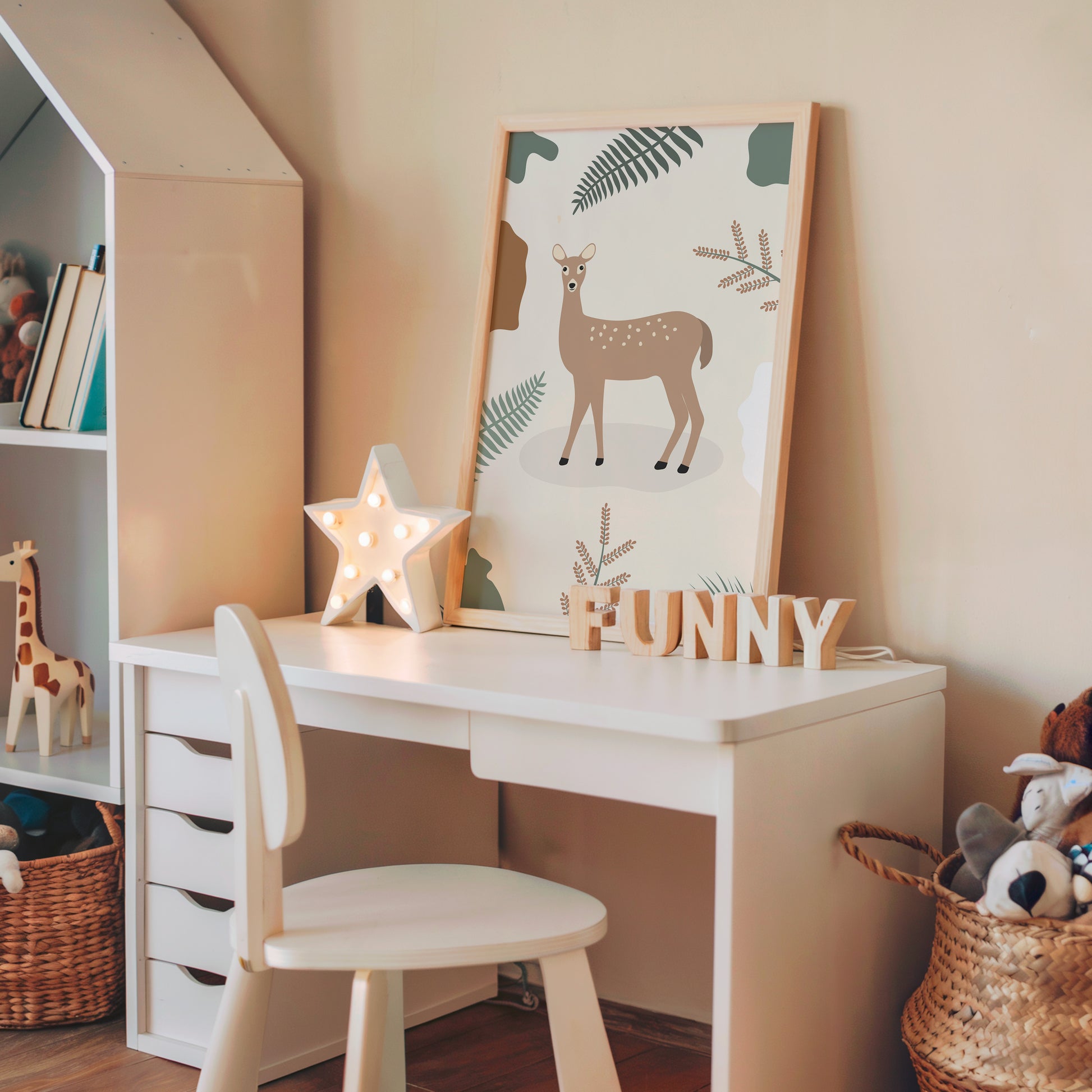 Affiche encadrée d'une biche pour chambre enfant